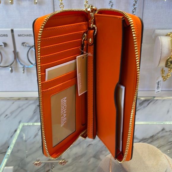 MICHAEL KORS LARGE FLAT MULTIFUNCTION PHONE CASE WALLET WRISTLET
POPPY
NWT - Picture 6 of 16